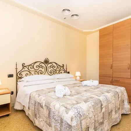 Ca' Dei Mercanti By Sarlux * 베니스