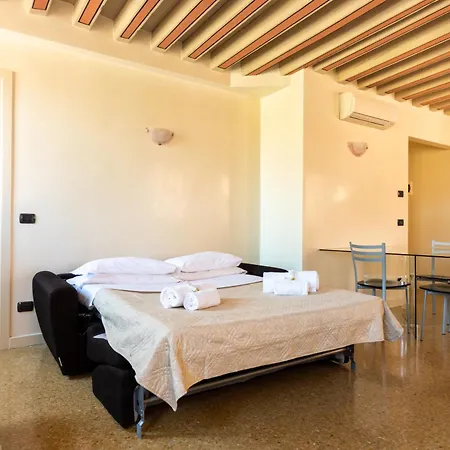 Ca' Dei Mercanti Apartment *